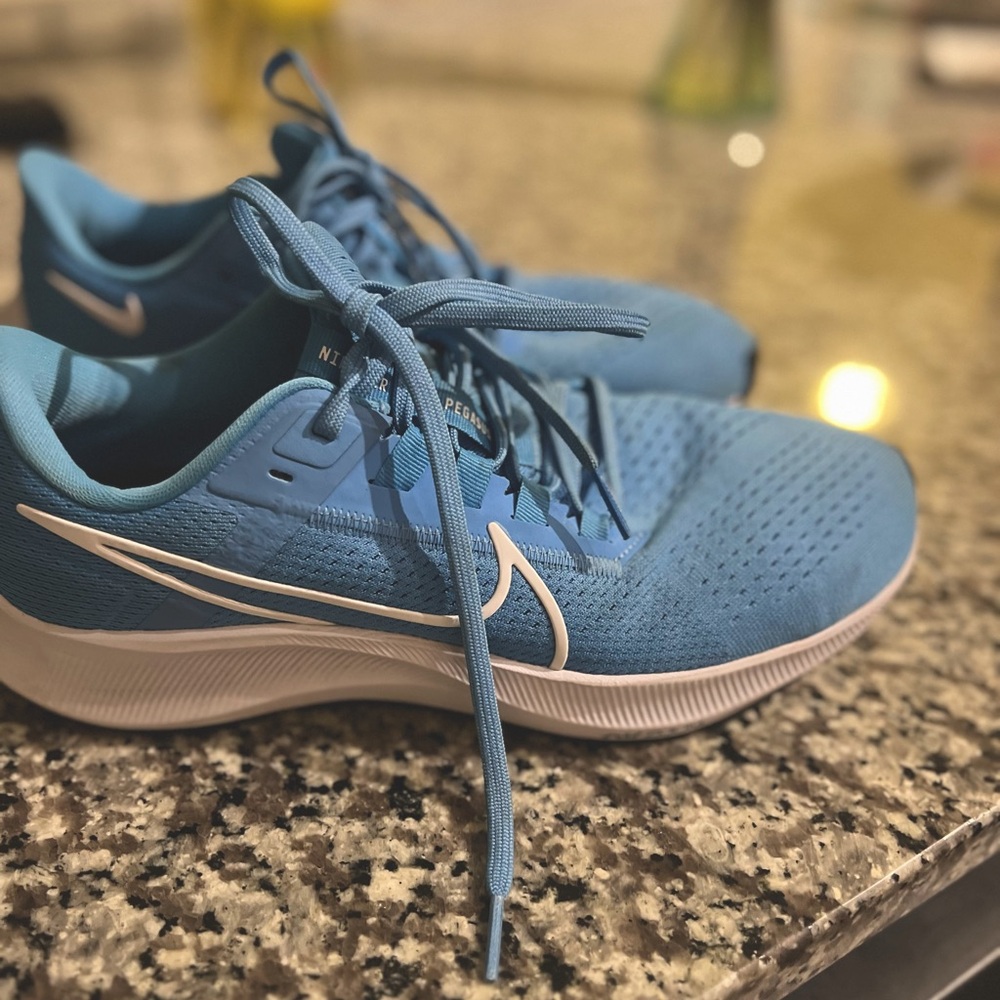 Men’s Nike Pegasus sneakers